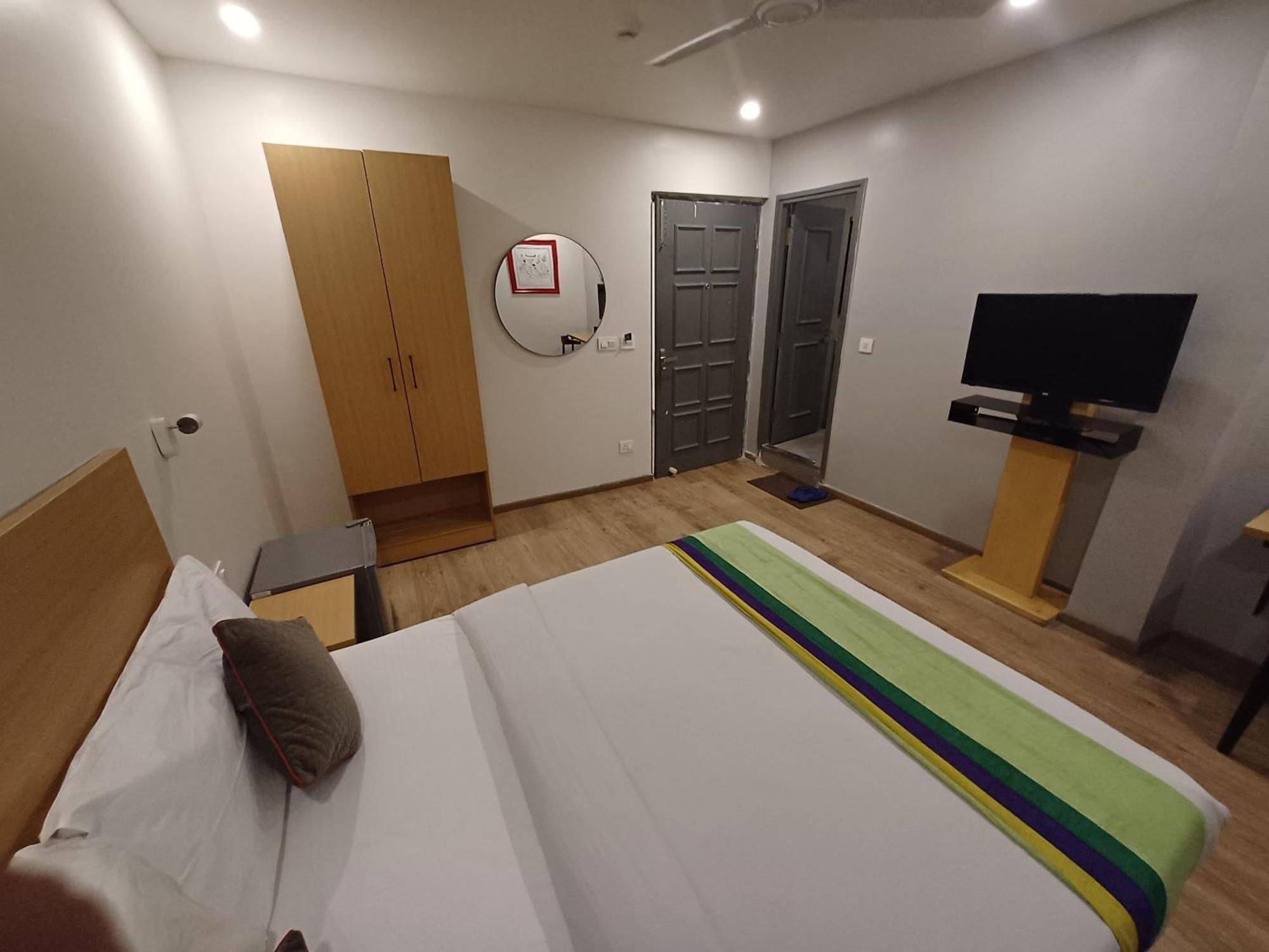 Hotel Chetram Elite Near Railway Station Джайпур Екстериор снимка